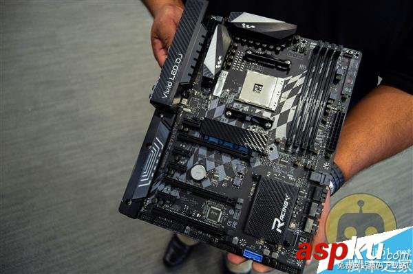 AMD Ryzen+映泰X370主板成功點亮 Ryzen加入液氮細節圖 AMD,Ryzen,映泰X370,主板,液氮