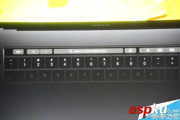 蘋果全新MacBook Pro筆記本亮相:OLED觸摸條大亮! 蘋果,MacBookPro,筆記本