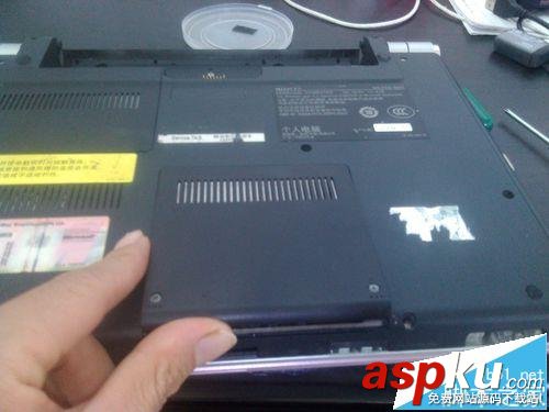 索尼SR45筆記本進不去系統該怎么拆機維修? 索尼SR45,筆記本