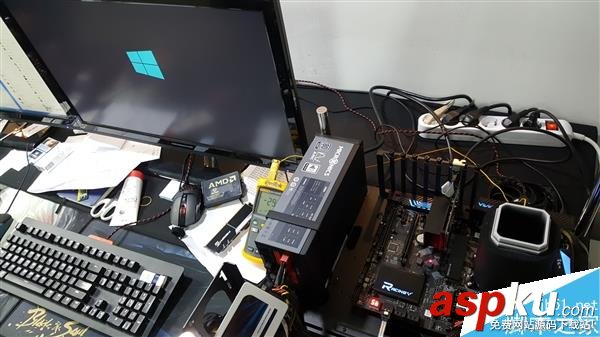AMD Ryzen+映泰X370主板成功點亮 Ryzen加入液氮細節圖 AMD,Ryzen,映泰X370,主板,液氮