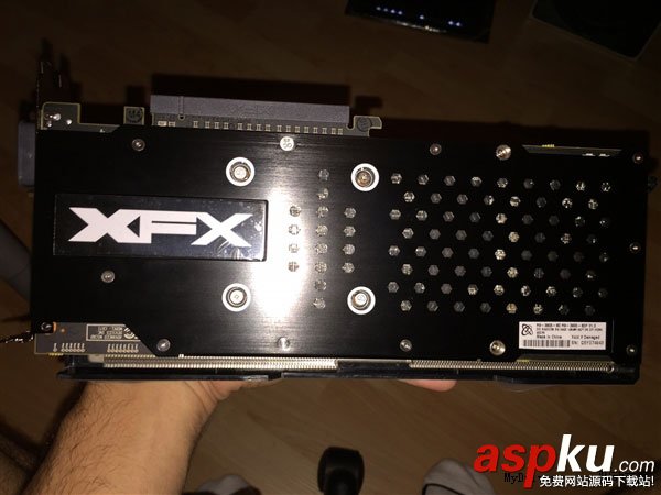 AMD R9 390X實卡/性能首曝 跑分10449分 AMD,R9,390X,實卡,性能,10449分