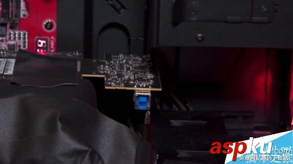 AMD自曝VEGA顯卡完勝GTX 1080上機實拍:雙槽設(shè)計、風(fēng)冷 AMD,GTX,1080,顯卡
