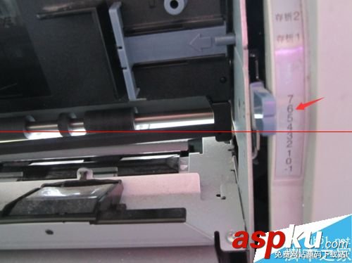 LQ-690K打印機出錯 將一頁內容打成兩個半頁怎么辦? LQ-690K,打印機