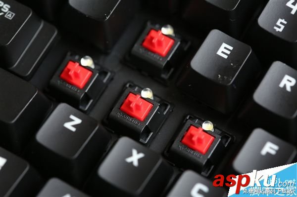 羅技游戲機械鍵盤G610青軸與紅軸版圖賞:手感清脆輕盈 鍵盤,機械,羅技