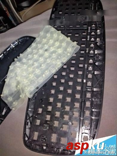鍵盤怎么完全拆卸清理并重新組裝? 鍵盤拆卸