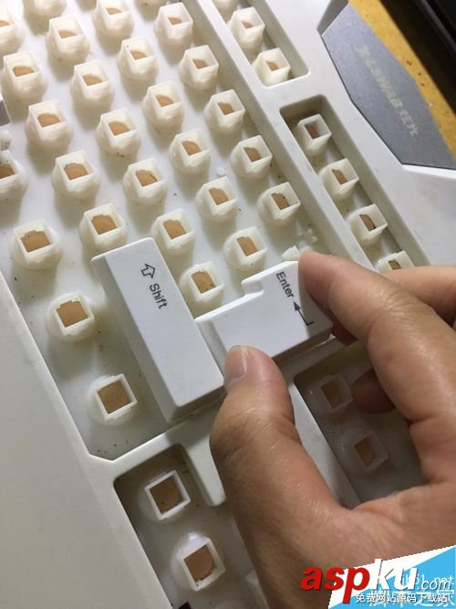 如何清洗鍵盤?電腦鍵盤清洗步驟 鍵盤,電腦