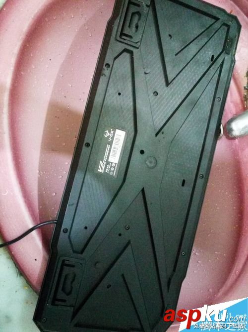 如何快速有效地清理電腦鍵盤? 電腦,鍵盤