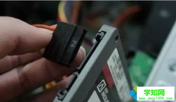 電腦安裝固態硬盤的詳細步驟4 電腦安裝固態硬盤的詳細步驟4