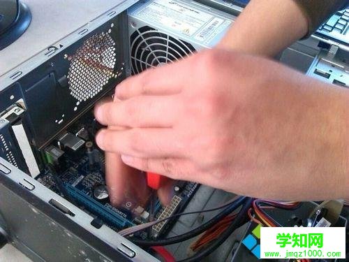 臺式電腦主板壞了如何更換 臺式電腦主板壞了如何更換