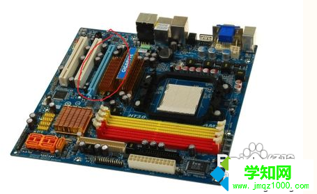 電腦主機顯卡怎么拆