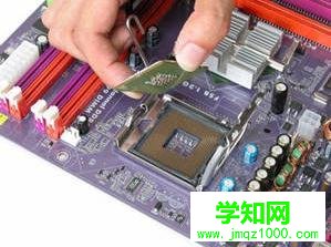 臺式機cpu能換嗎？臺式電腦換cpu的詳細步驟