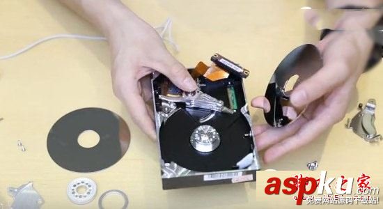 機械硬盤怎么拆開?臺式機3.5英寸機械硬盤拆卸方法圖文教程 機械硬盤,3.5英寸硬盤,機械硬盤螺絲怎么拆,機械硬盤硬盤拆解