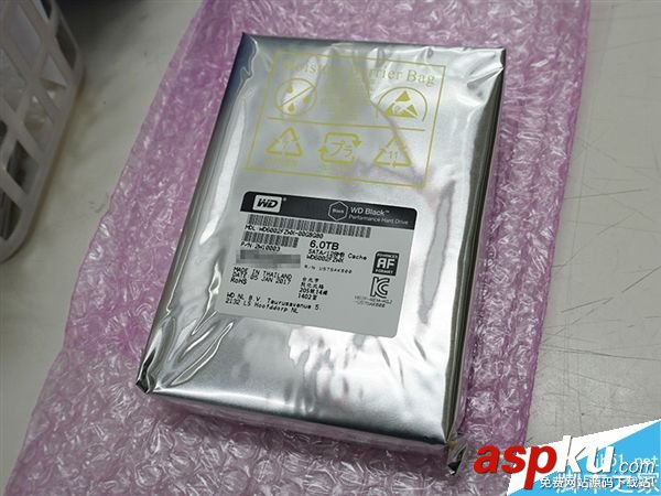 西數(shù)6TB黑盤(pán)升級(jí)版悄然上市:更快更省電 西數(shù),6TB,黑盤(pán)