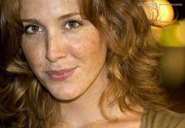 Photoshop使用閾值工具給美女磨皮