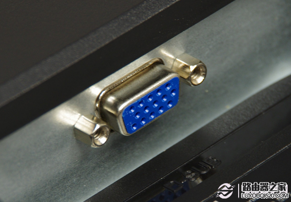 顯示器接口有幾種 顯示器各種接口知識掃盲