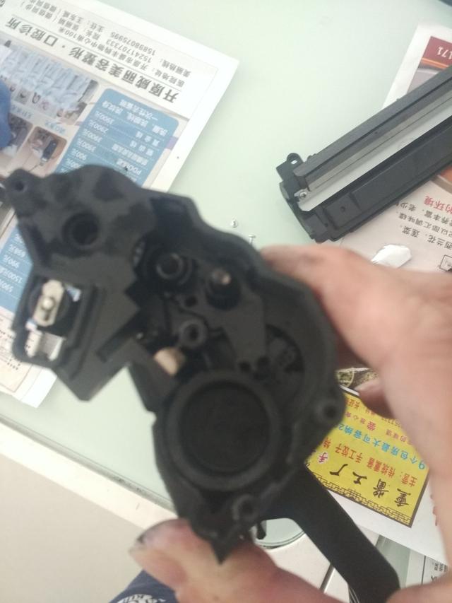 教你怎么給三星打印機加粉