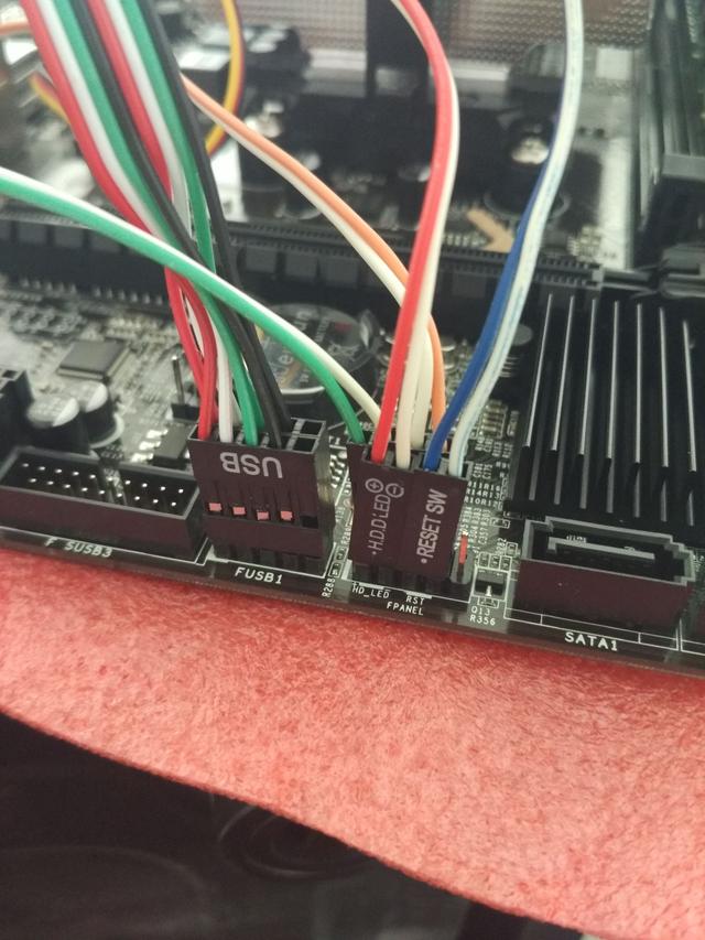 自己怎么組裝電腦?新手組裝電腦的方法