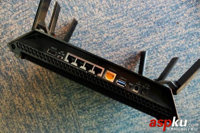 NETGEAR R8000與Linksys EA8300哪個好?網件R8000/Linksys EA8300對比評測 NETGEAR,網件R8000,Linksys,EA8300,網件R8000評測