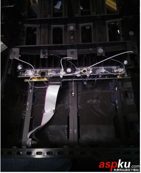 斐訊K3路由器內(nèi)部做工如何?斐訊K3路由器拆解圖評(píng)測(cè) 斐訊K3,斐訊K3路由器,斐訊K3拆解,斐訊K3評(píng)測(cè)