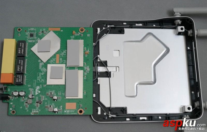 斐訊K2P值得買嗎?斐訊K2P路由器拆解評(píng)測(cè) 斐訊K2P,斐訊路由器,斐訊K2P評(píng)測(cè),斐訊K2拆機(jī)