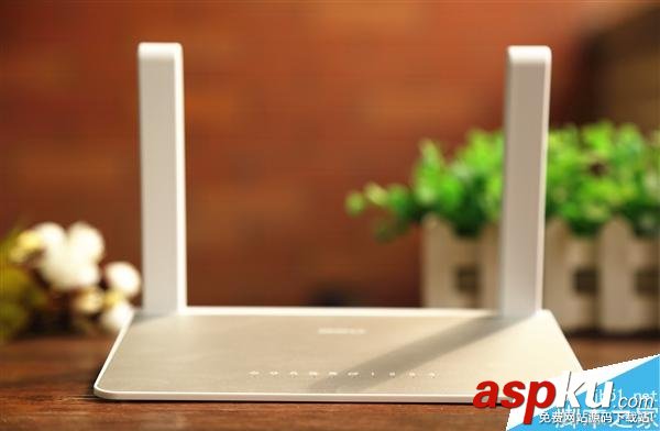 360安全路由5G版圖賞:薄如鼠標墊 360安全路由,5G