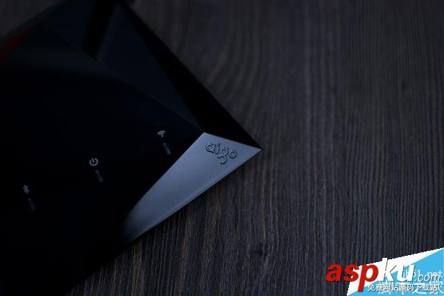 愛國者聚路由全面評(píng)測 設(shè)置簡單功能全面 適合女性和小白用戶 愛國者,聚路由