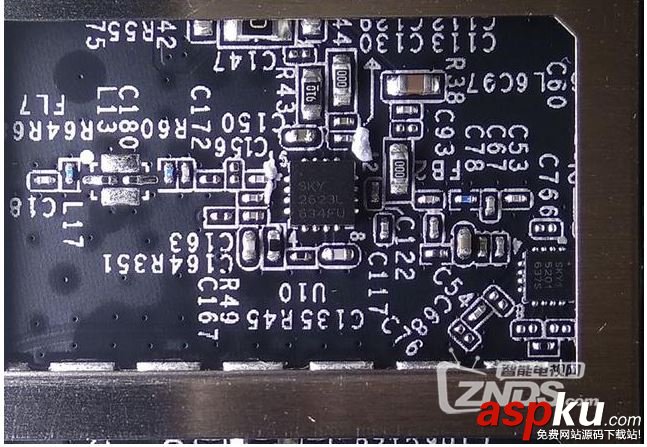 斐訊K3路由器內(nèi)部做工如何?斐訊K3路由器拆解圖評(píng)測(cè) 斐訊K3,斐訊K3路由器,斐訊K3拆解,斐訊K3評(píng)測(cè)