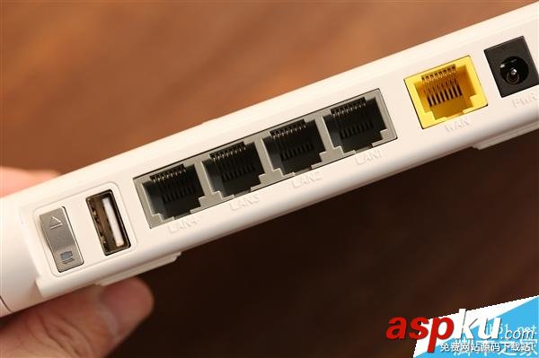 360安全路由5G版圖賞:薄如鼠標墊 360安全路由,5G