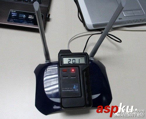 手機與路由器哪個輻射大?無線路由器輻射到底多大? 手機,路由器,輻射