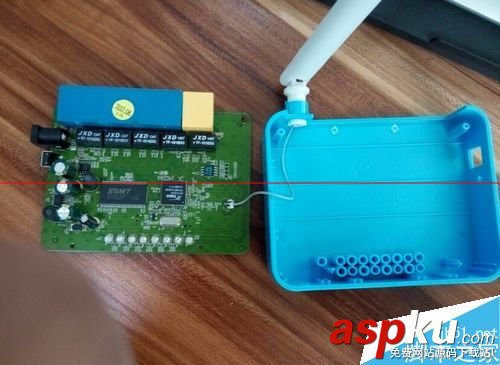 lb-link必聯路由器怎么拆機？