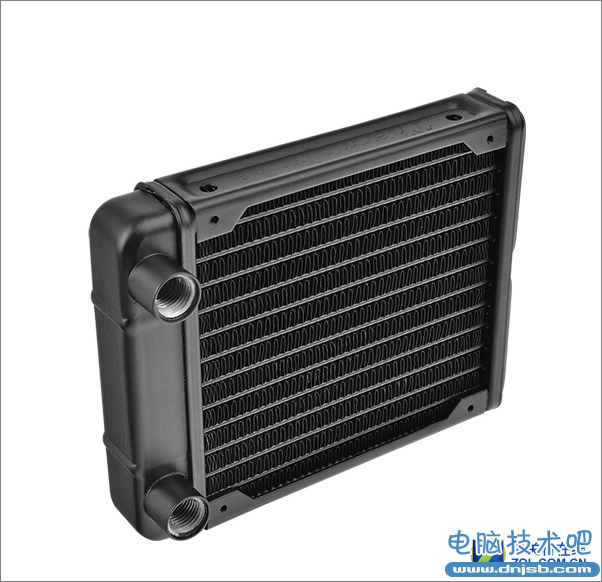 DIY水冷普及時代來臨 Tt推桌面水冷套裝