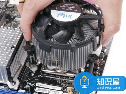 安裝散熱器的圖文教程 怎么給電腦安裝散熱器