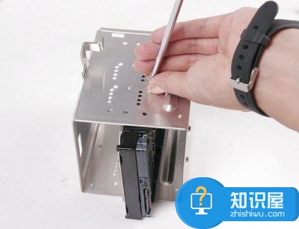 電腦硬盤怎么安裝 電腦安裝硬盤的圖文教程