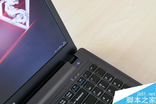 炫龍毀滅者DD-PRO轉軸與鍵盤