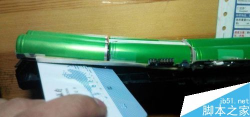 筆記本電腦電池拆卸