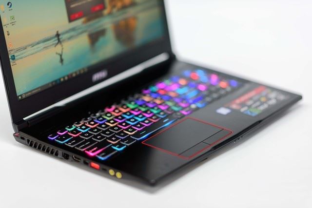 RGB鍵盤GTX1070顯卡 微星GE63VR評測