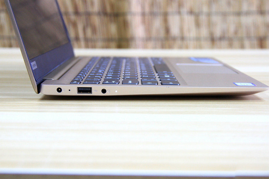 輕薄!有型!窄邊框!聯(lián)想小新潮7000-13圖賞