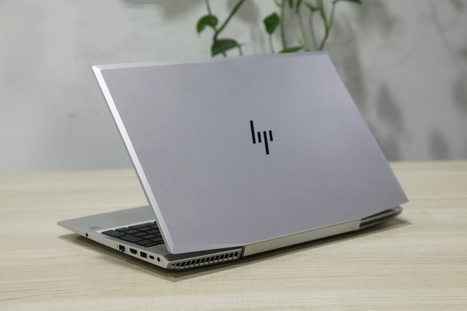 八代酷睿+專業顯卡 惠普戰99商務本評測