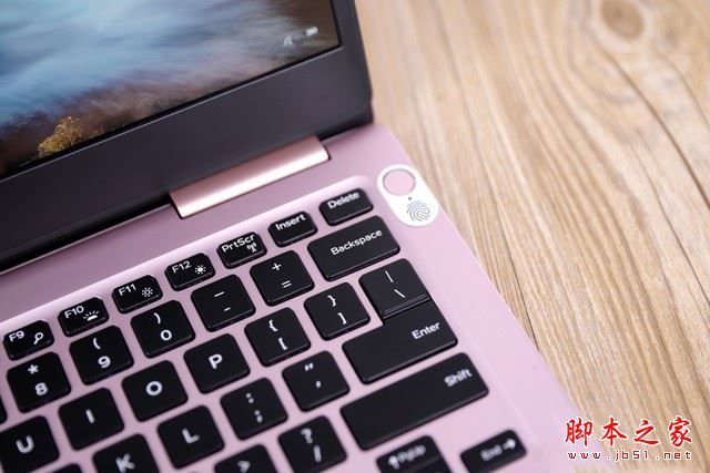 戴爾靈越Ins13 7370值得買嗎?戴爾靈越13 7370筆記本詳細(xì)評測圖解