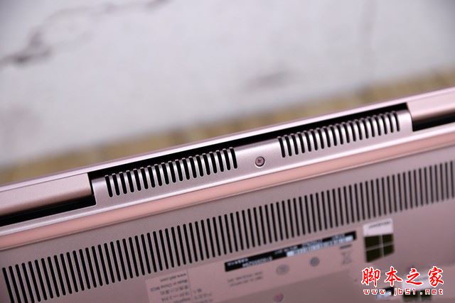 戴爾靈越Ins13 7370值得買嗎?戴爾靈越13 7370筆記本詳細(xì)評測圖解