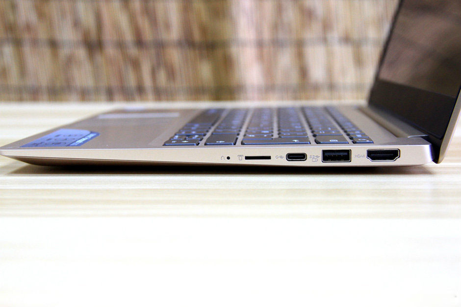 輕薄!有型!窄邊框!聯(lián)想小新潮7000-13圖賞