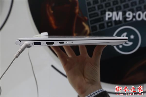 LG全球最輕14寸超極本首發：不到1公斤 續航逆天