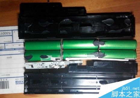 筆記本電腦電池拆卸