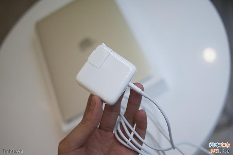 史上最薄Macbook開(kāi)箱：精致到?jīng)]話說(shuō)