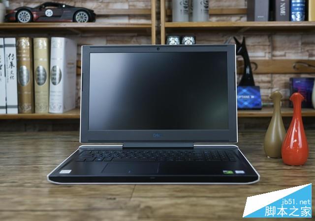 酷睿i9加持藍白電競新銳 戴爾游匣G7評測