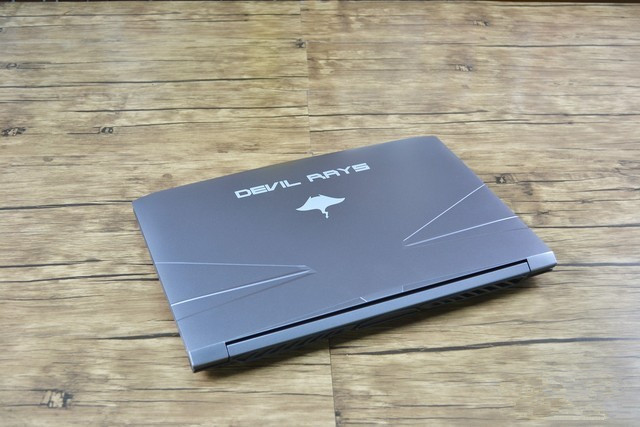 未來人類DR5評測:能運行主流大作的中端本