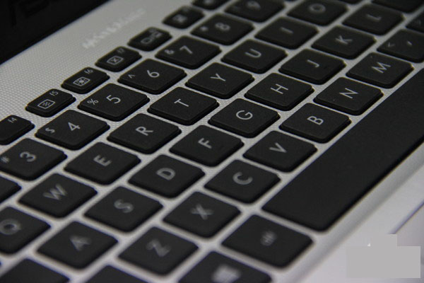 華碩S4000UA 華碩S4000UA