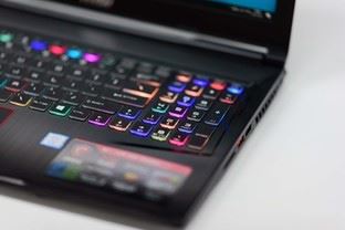 RGB鍵盤GTX1070顯卡 微星GE63VR評測