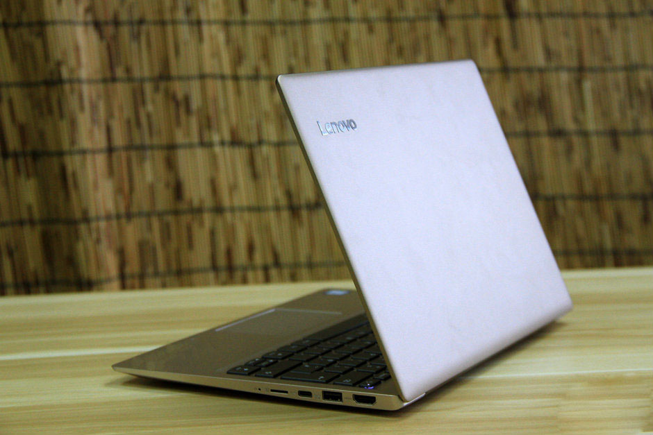 輕薄!有型!窄邊框!聯(lián)想小新潮7000-13圖賞