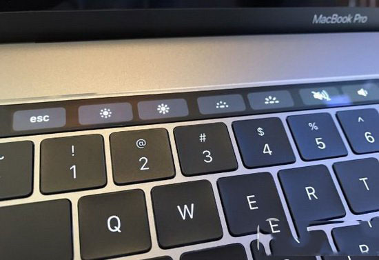 touch bar版mac開箱評測 touch bar版macbook pro開箱圖集4